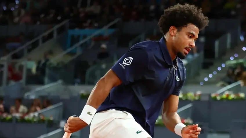 Arthur Fils a renoncé à Roland-Garros pour un problème à la hanche