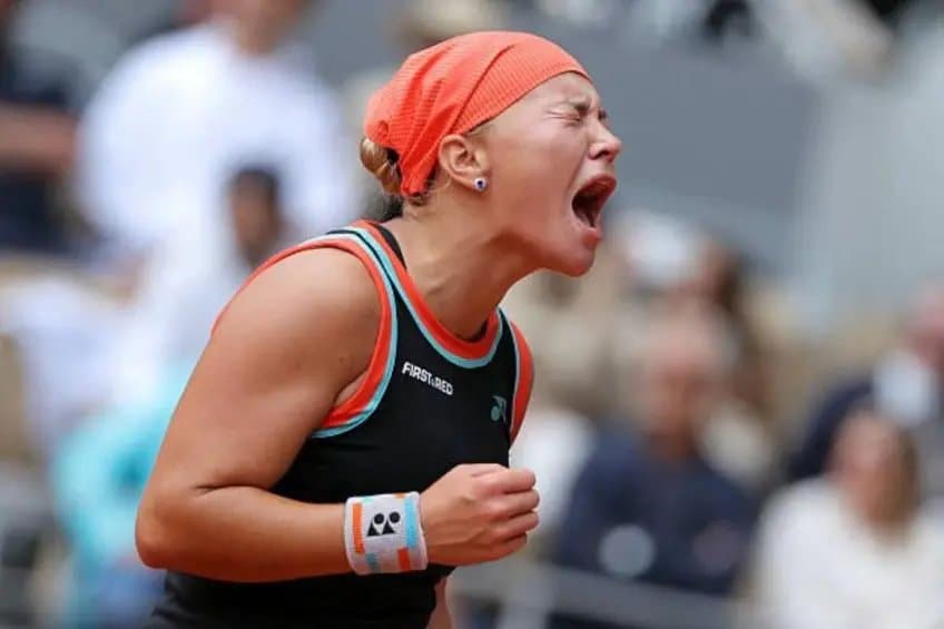 Diana Shnaider renverse Aryna Sabalenka à Roland-Garros