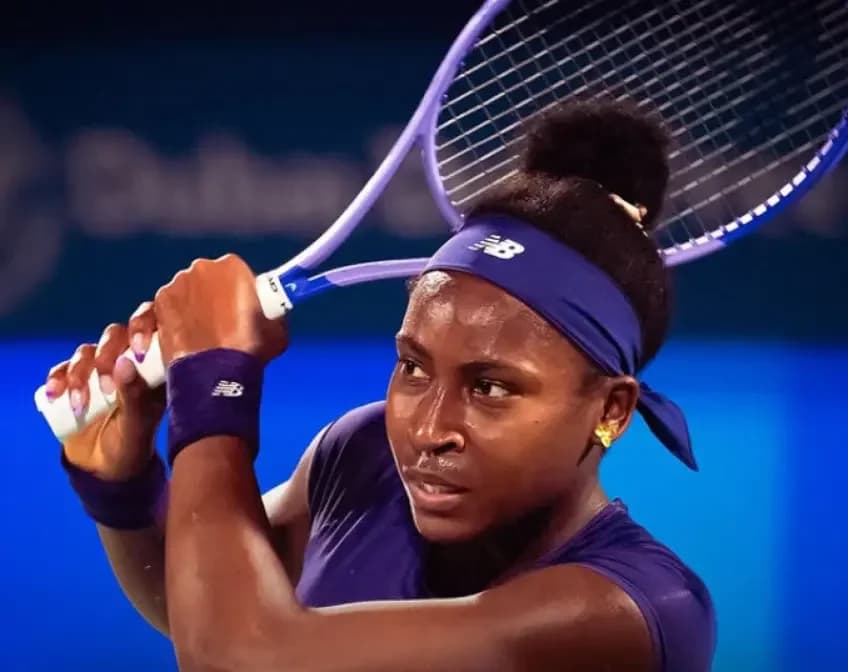 Dubai : Gauff sauve trois balles de match contre Mertens