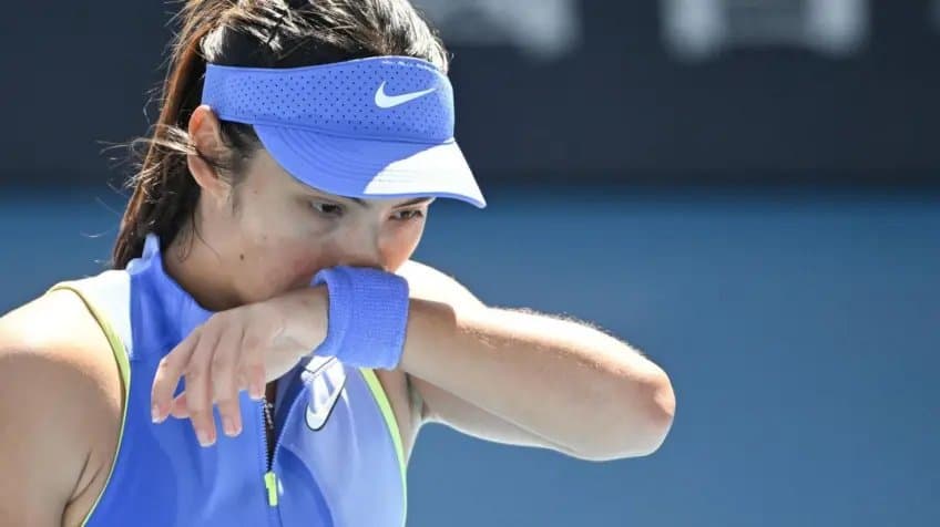 Emma Raducanu lâche deux avances et s’incline à Strasbourg