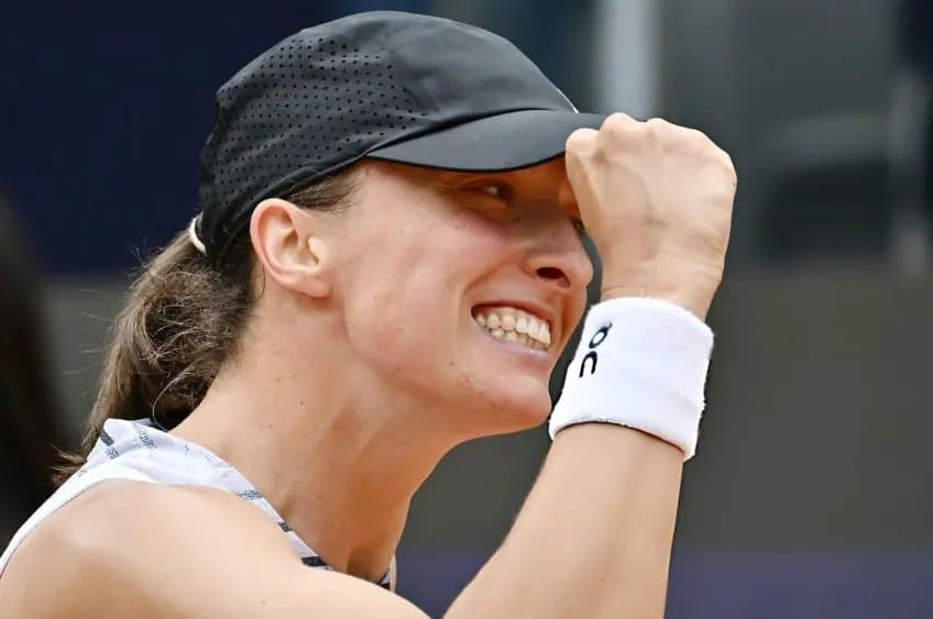 Iga Swiatek domine Jessica Pegula à Rome et vise le titre