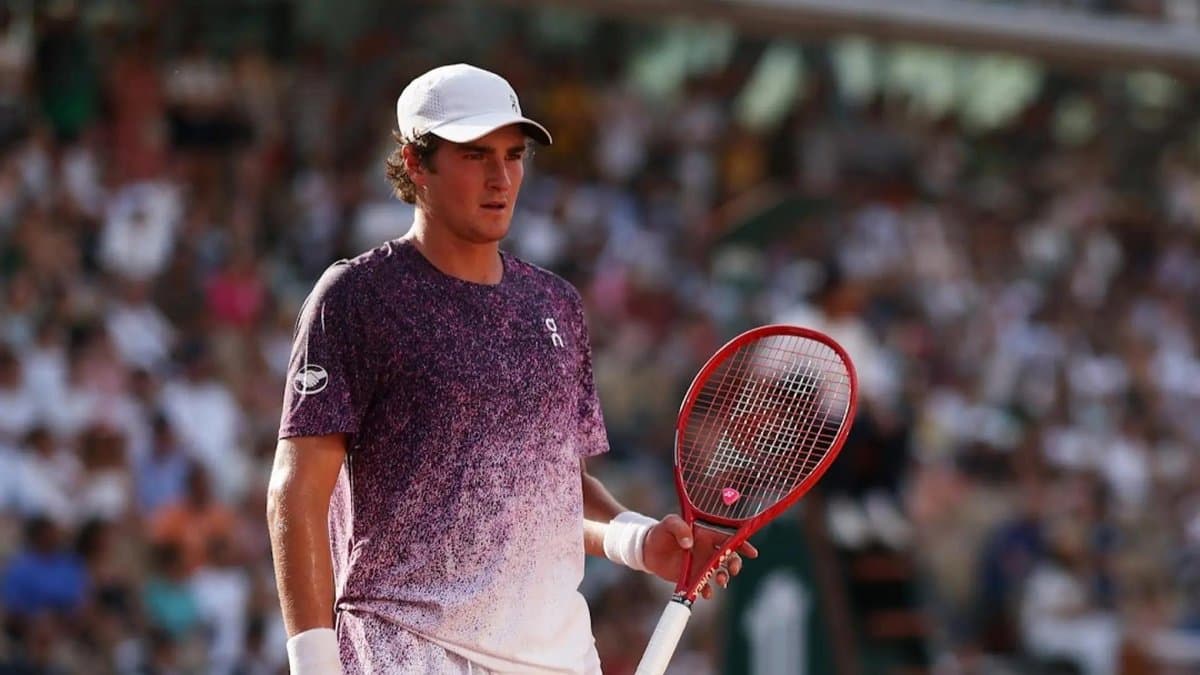 Joao Fonseca défie Novak Djokovic à Roland-Garros