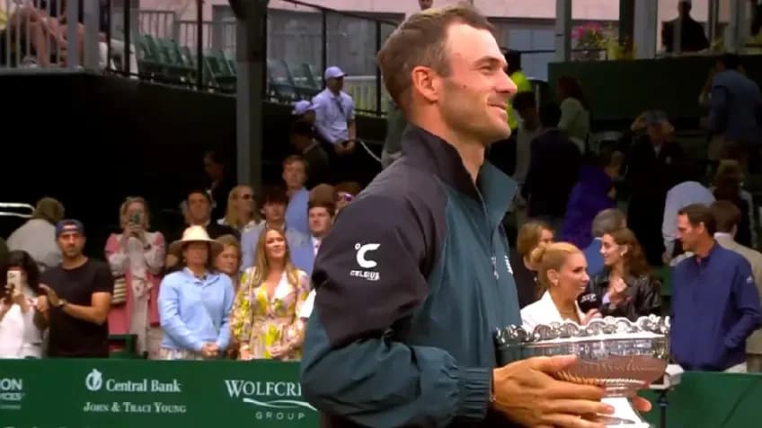 Paul sauve trois balles de match et gagne Houston