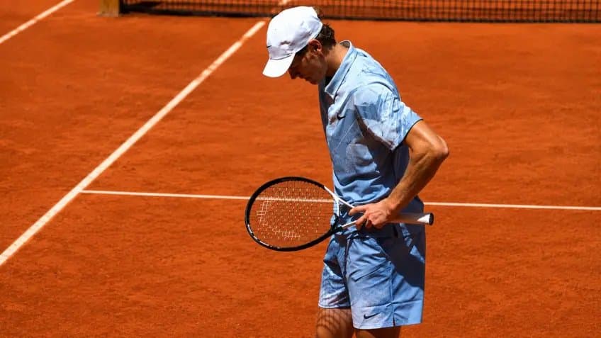 Roland-Garros : Sinner chute face à Cerundolo en 64e