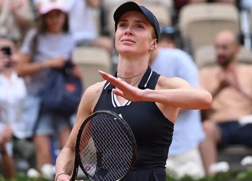 Svitolina renverse Bencic et file en quarts à Roland-Garros