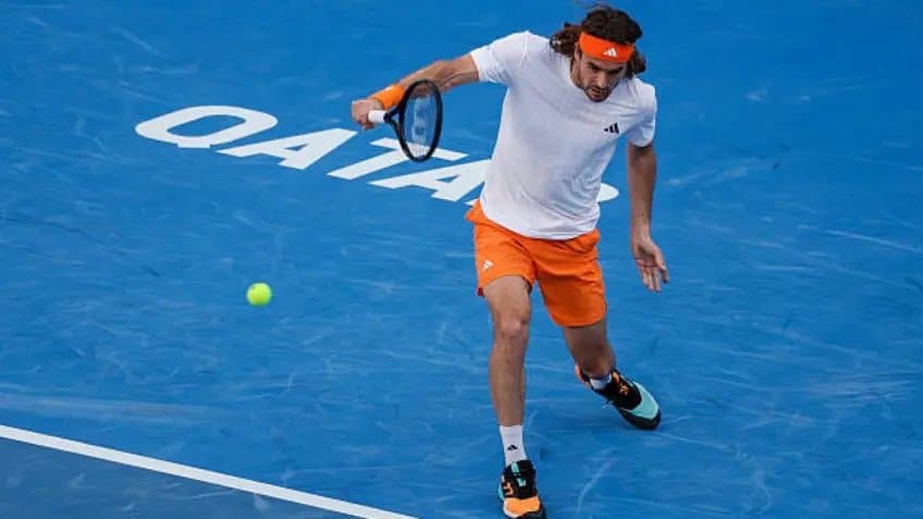 Tsitsipas : le backhand jugé « trop prévisible » en 2026