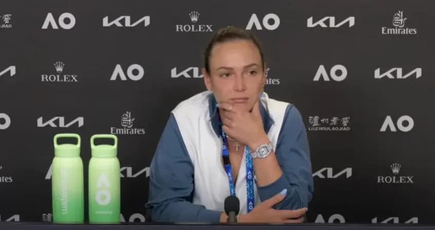 Vekic en larmes au Mexique, une crise qui s'enlise